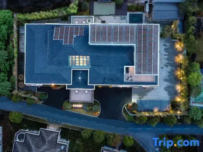 Tengchong Banshan Hot Spring Jingscape