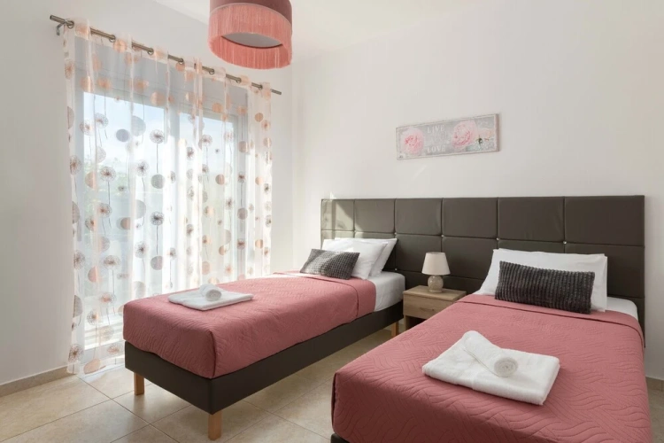 3 Bedrooms Villa