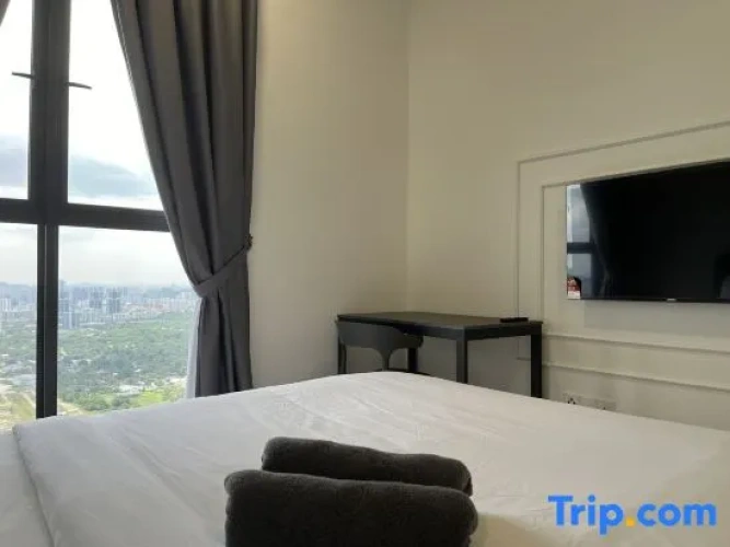2 Bedrooms Standard Family room