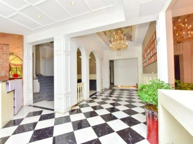 OYO Huadu Theme Hotel