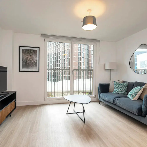 Deluxe Waterside Flat In Leeds