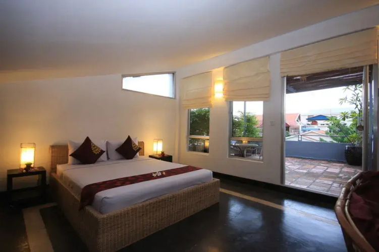 Frangipani Villa-90s Hotel