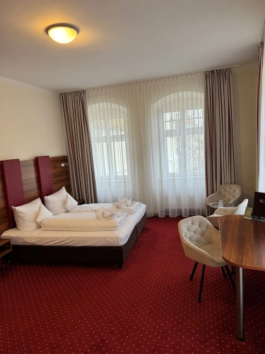 1 Bedroom Comfort Quadruple room with city view
