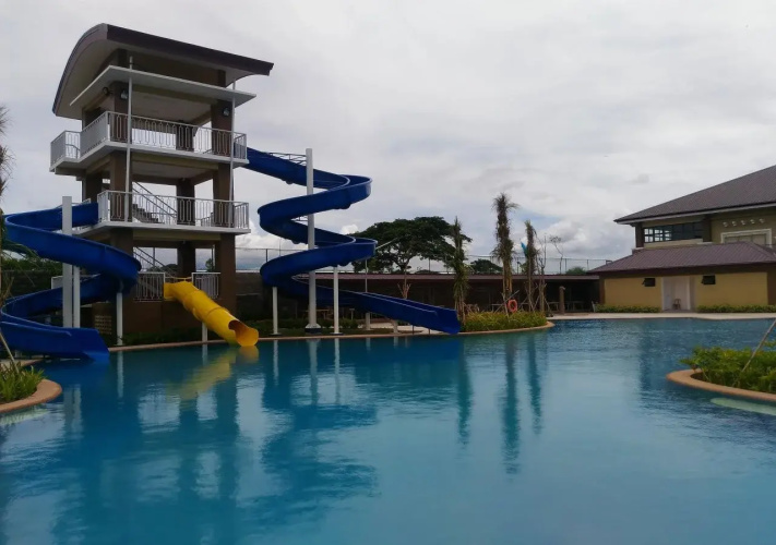Aquamira Hotel & Resort