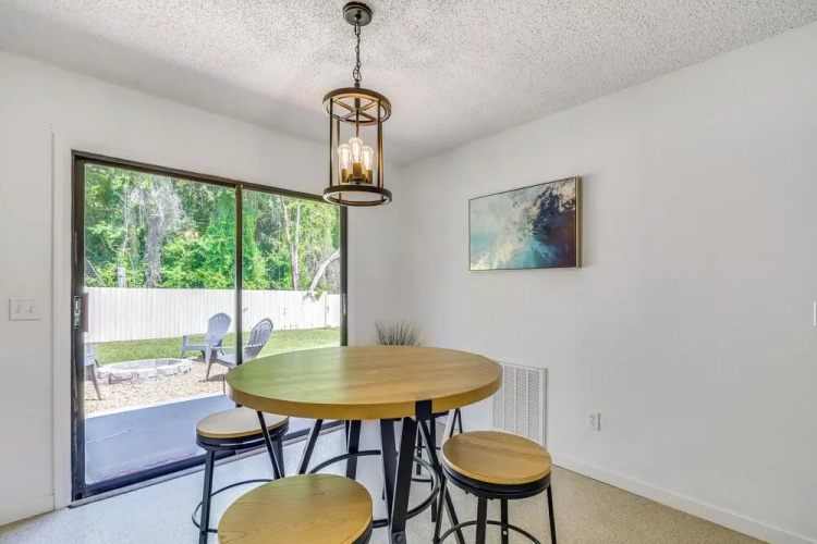 2 Mi to State Parks! Crystal River Home w/ Yard