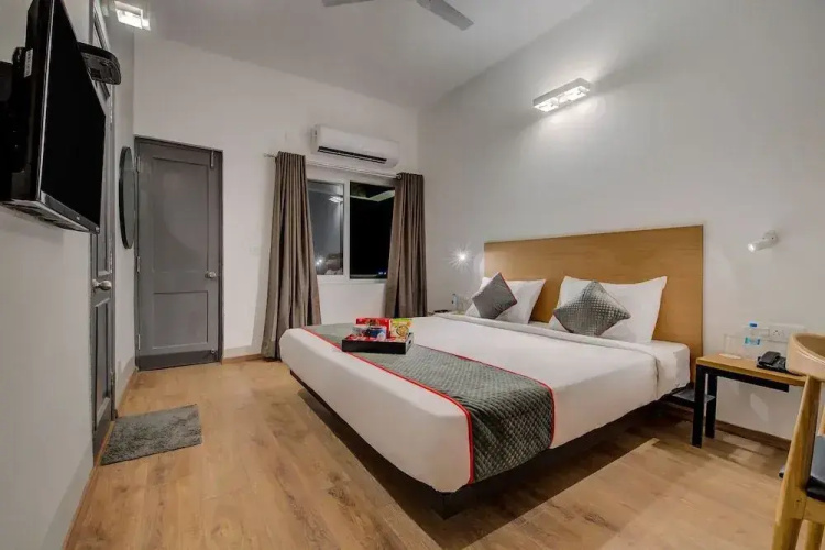 OYO Townhouse 073 Swargate