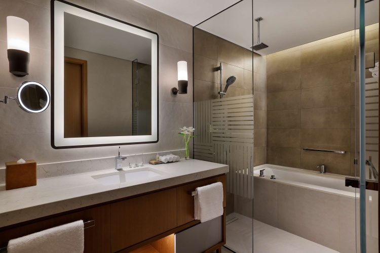 DoubleTree by Hilton Sharjah Waterfront Hotel & Residences photo 11