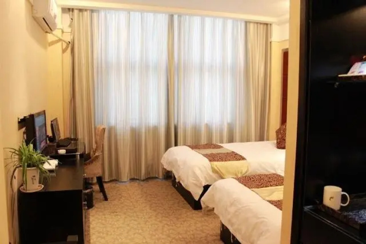 Sunshine Hotel Fourseasons