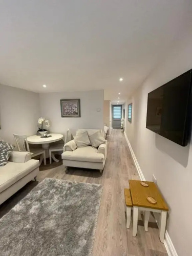 Dancy Mews Over 30's Only apartment