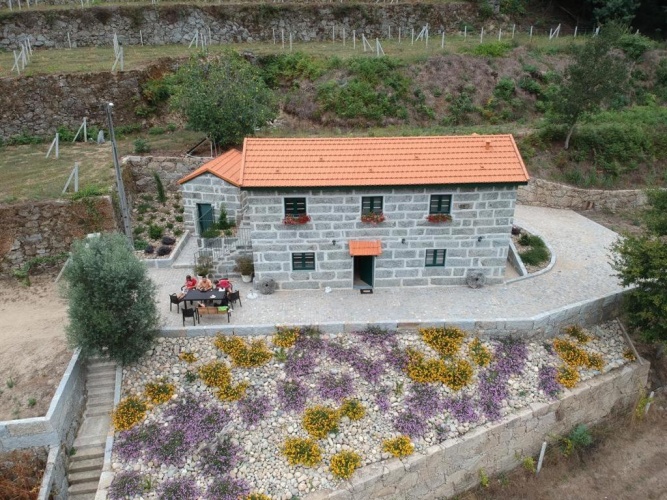 3 Bedrooms Cottage