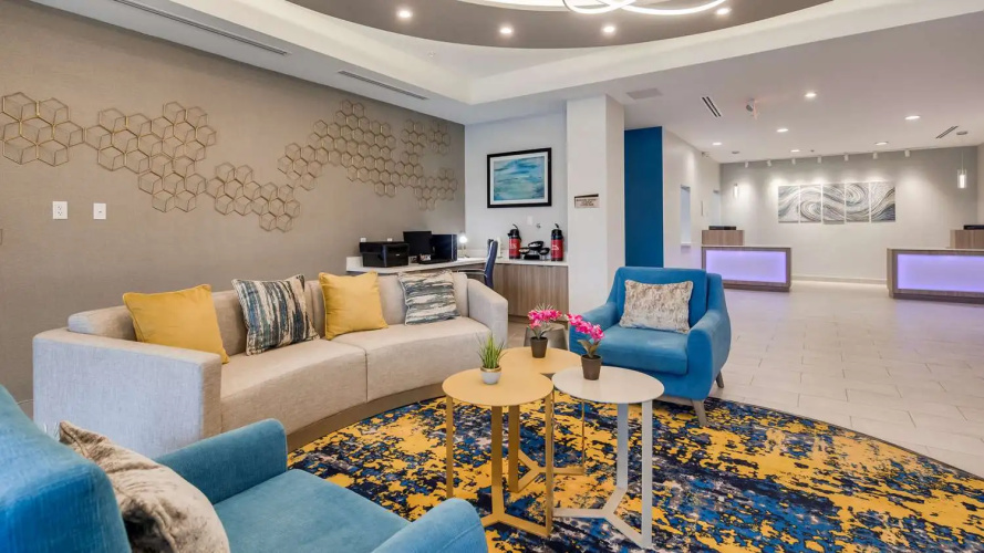 Best Western Plus Mid County