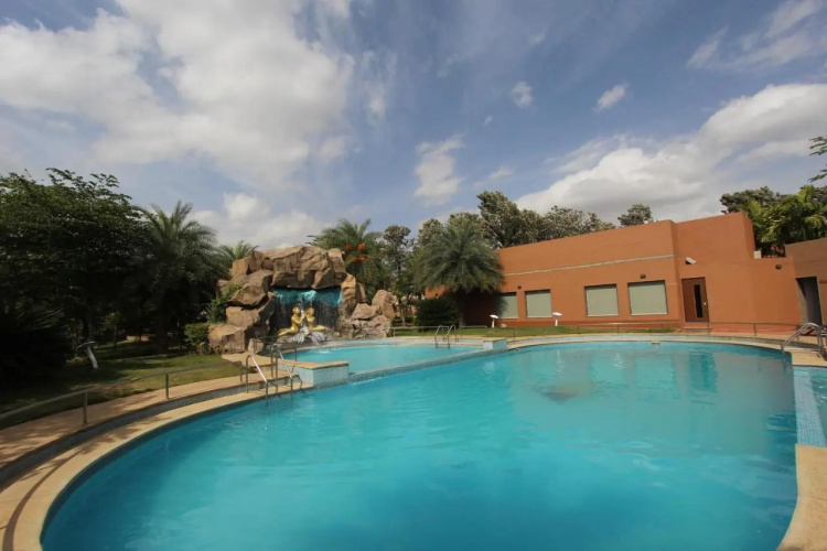 Golden Amoon Resort