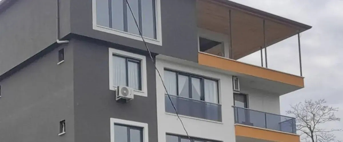 Sama House
