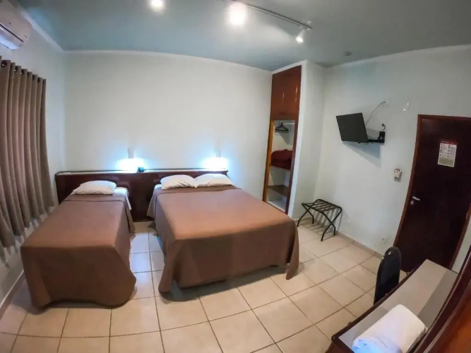 Standard Triple room