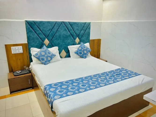 Hotel Ashadeep