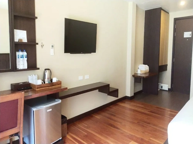 2 Bedrooms Standard Family room with balcony and with mountain view