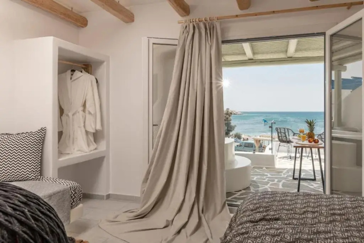 Fanis Hotel