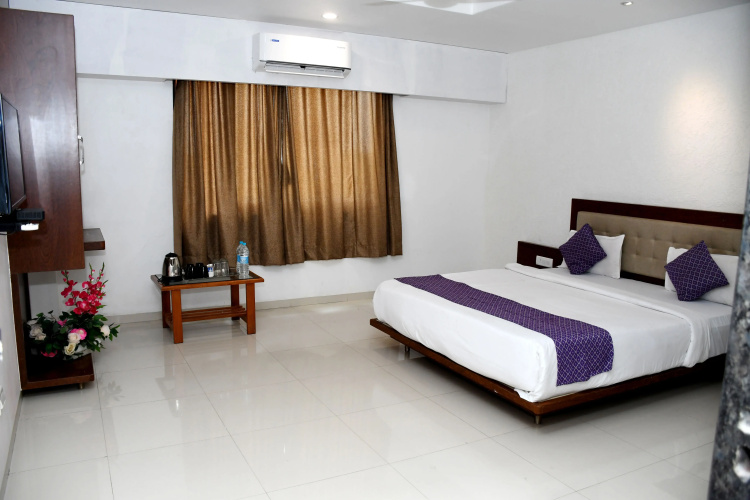 Hotel Pushpak Resort