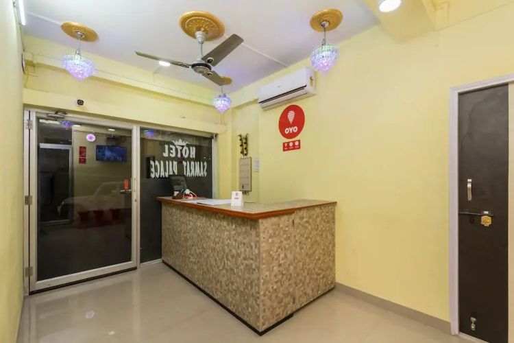 OYO Flagship 10471 Hotel Samrat Palace
