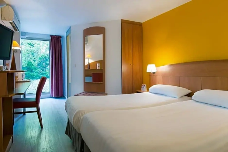 Standard room