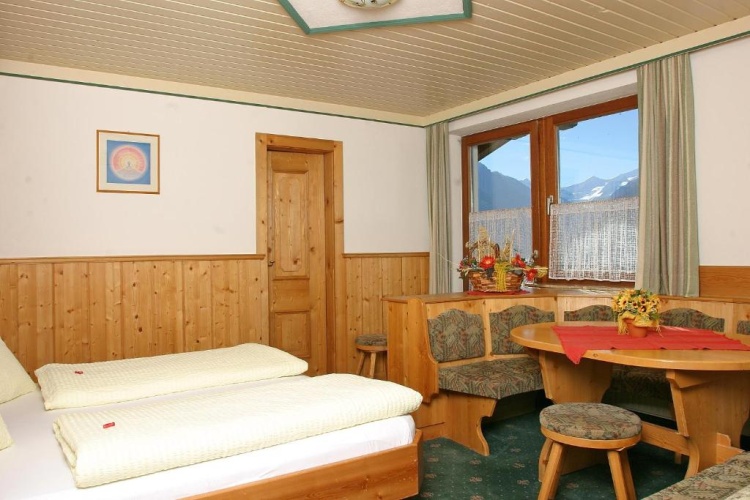 1 Bedroom Apartment with balcony
