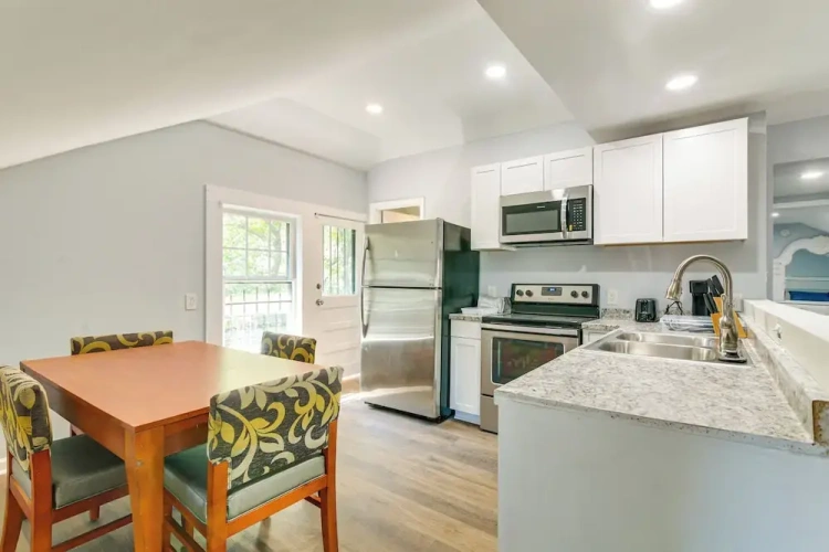 2 Bedrooms Cottage