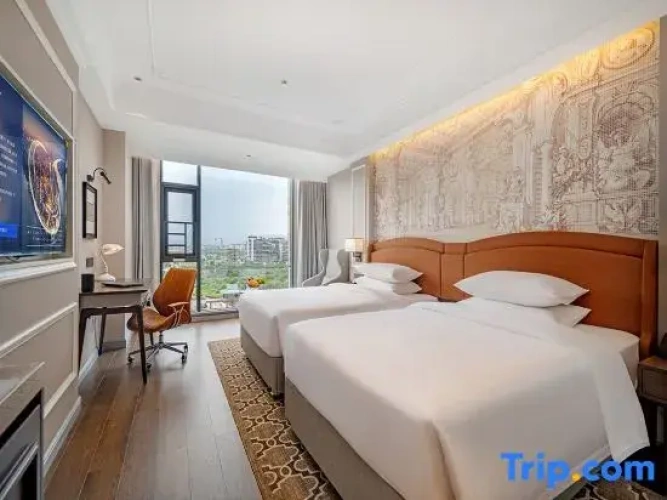 Standard Twin room with view