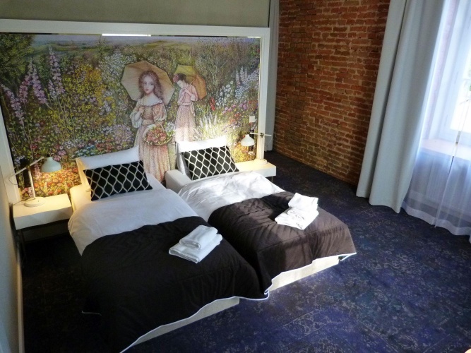 2 Bedrooms Apartment