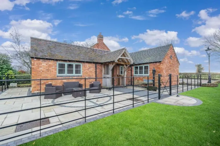 Double Cottage