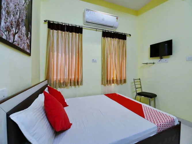 Primrose Residency by OYO Rooms