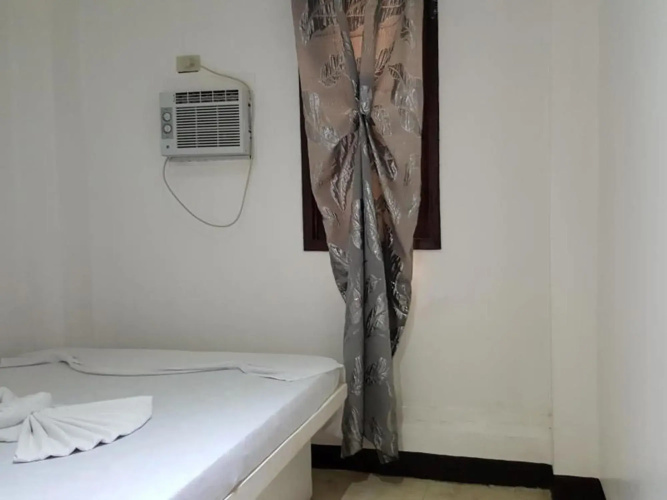 Alexzus Backpacker Travel Lodge