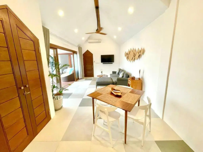 King Bed Pool Villa Paradise - North Seminyak