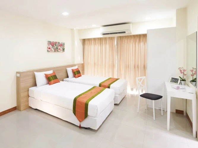 Deluxe Twin room with balcony