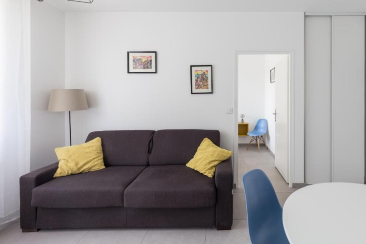 1 Bedroom Apartment