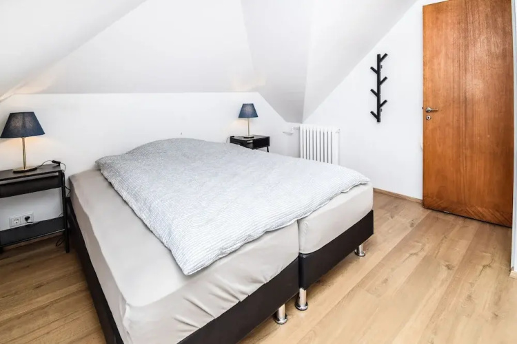 Apartment B04