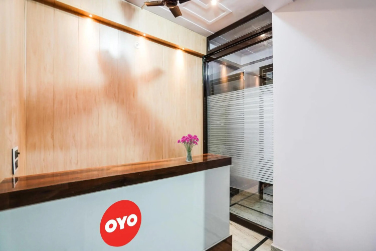 OYO Flagship 70225 Ayurma Inn