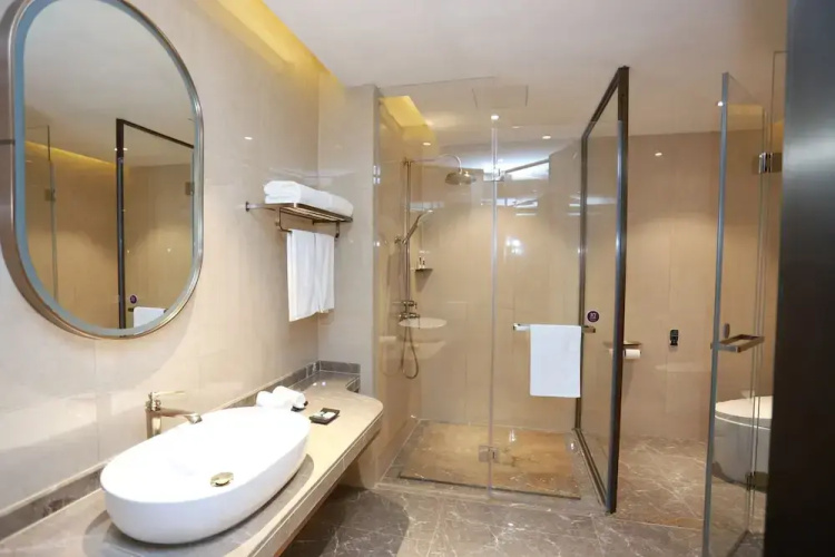 Mercure Wuhan Yangluo