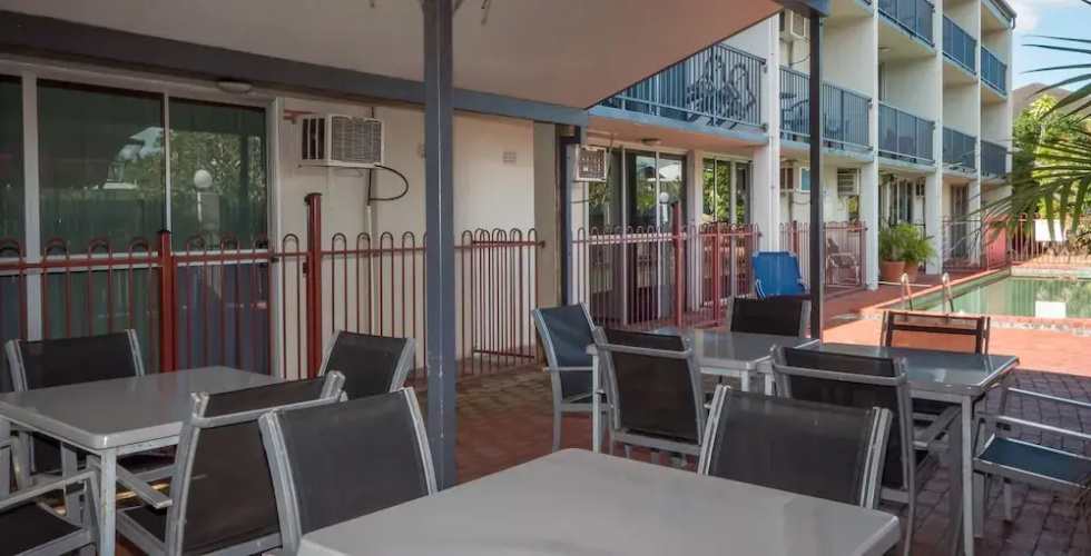 Cairns Holiday Lodge
