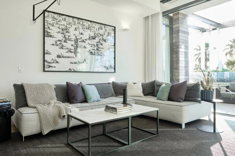 Luxury Bondi Beachside Apartment - Pacific