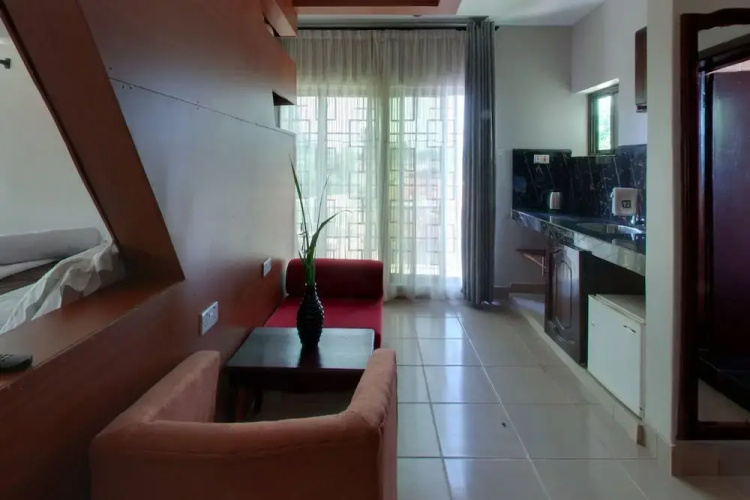 The Walkgard Transit Hotel