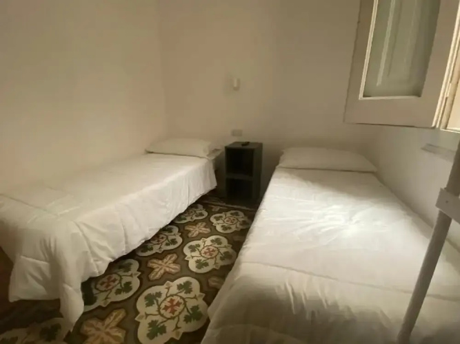 Bari LandLord 242