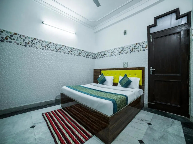 OYO 13730 Hotel Balram