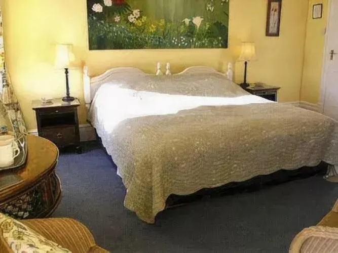 Woodlands Country House