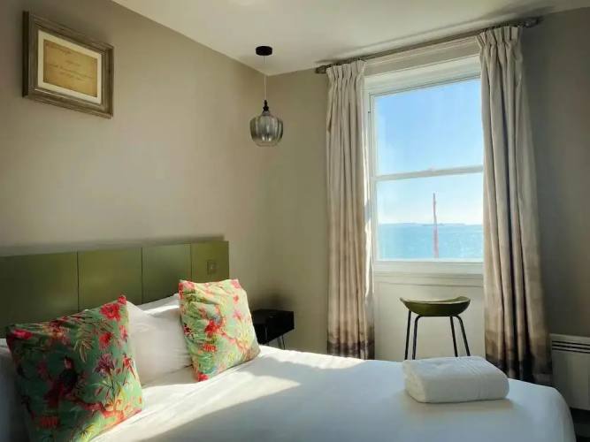 Chapter 1 Hotels