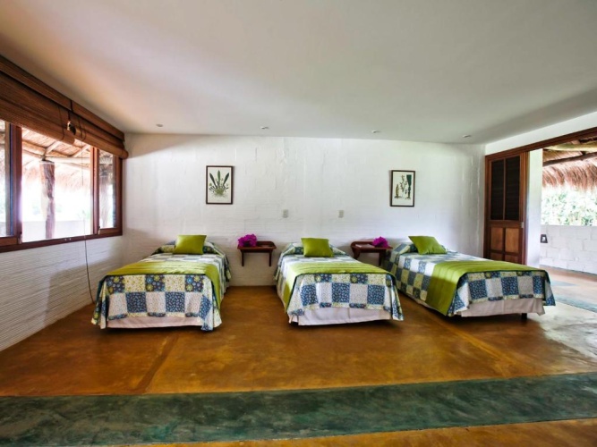 Standard Triple room with view
