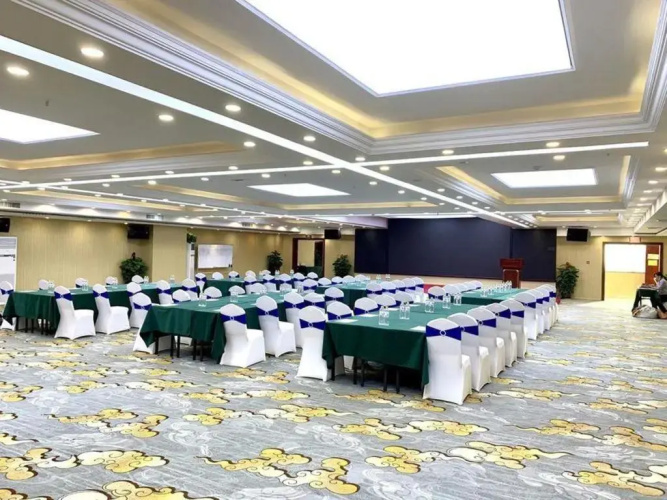 Vienna International Hotel