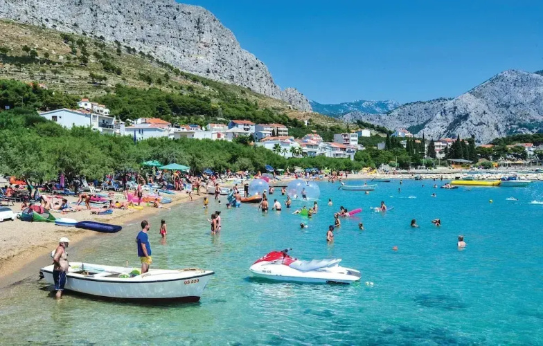 Beautiful Apartment in Omis With
