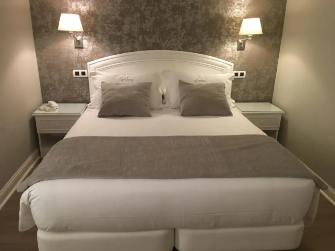 Las Rocas Playa Hotel