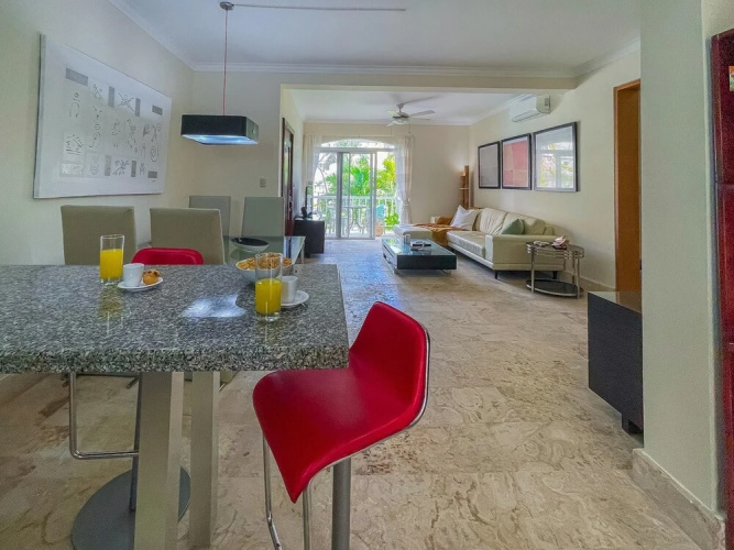 Cute Apartment Only Steps From the Beach