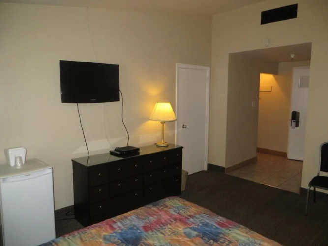 Airport Motor Inn
